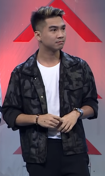 Streamer PewPew (Hoàng Văn Khoa)